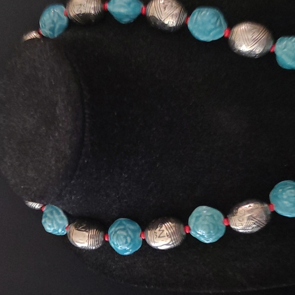 Hand crafted silver and turquoise necklace - Picture 3 of 6